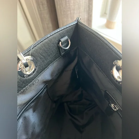 CALVIN KLEIN - purse color black leather with silver hardware. - Picture 8 of 15